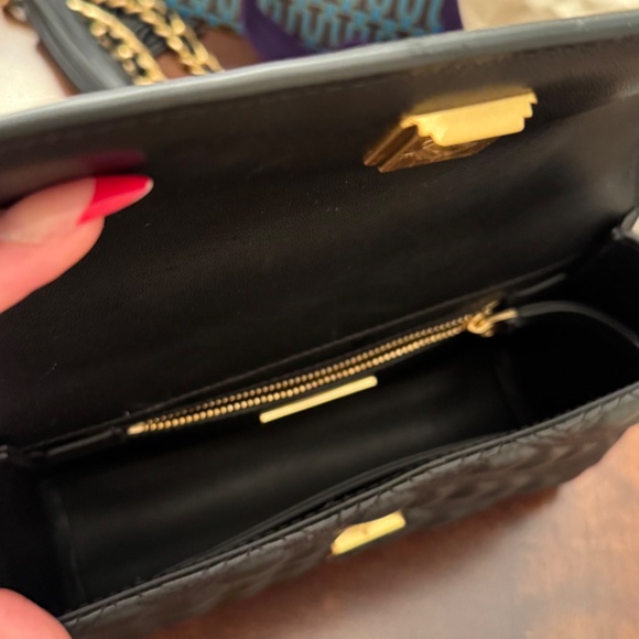 Tory Burch SMALL FLEMING CONVERTIBLE SHOULDER BAG - Picture 3 of 6